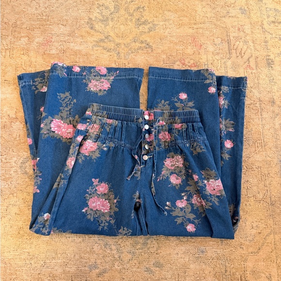 LovLov NWT Floral Print Elastic Waist Button Fly Wide Leg Denim Pants - Picture 5 of 8
